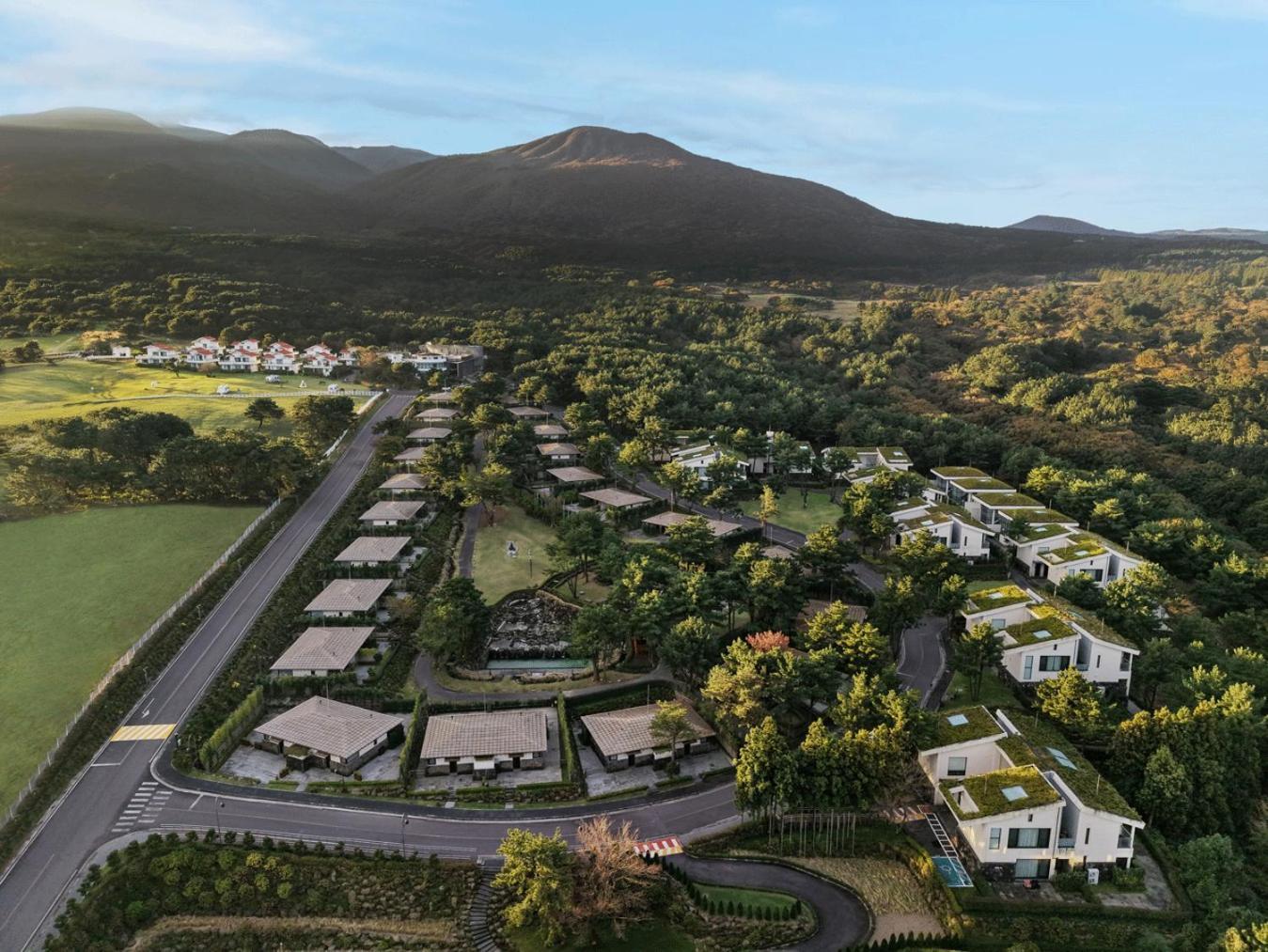 Amber Pure Hill Hotels & Resorts Чеджудо Экстерьер фото